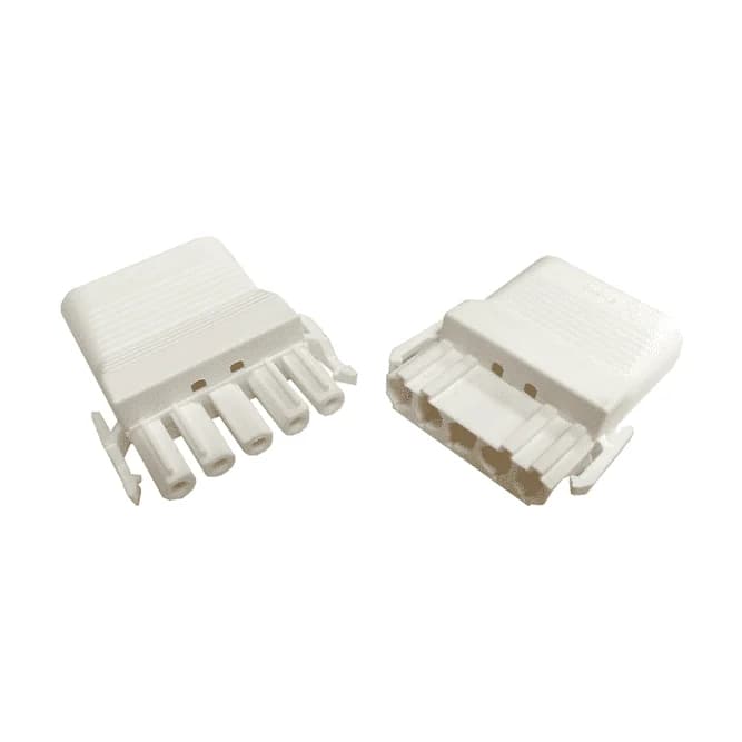 Regin REGE105 5 Way Plug Socket With Stain Relief